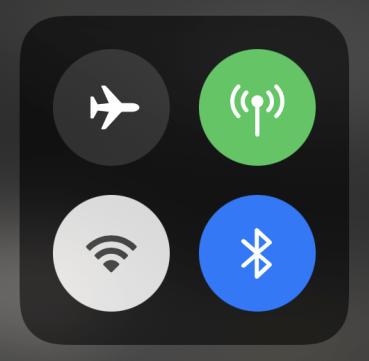 turn iPhone airplane mode on and off