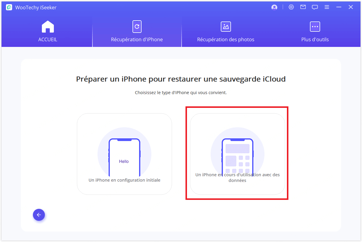 Un iPhone en cours d'utilisation avec des données