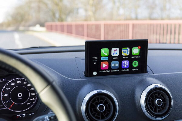 téléphone en miroir pour la lecture dans la voiture